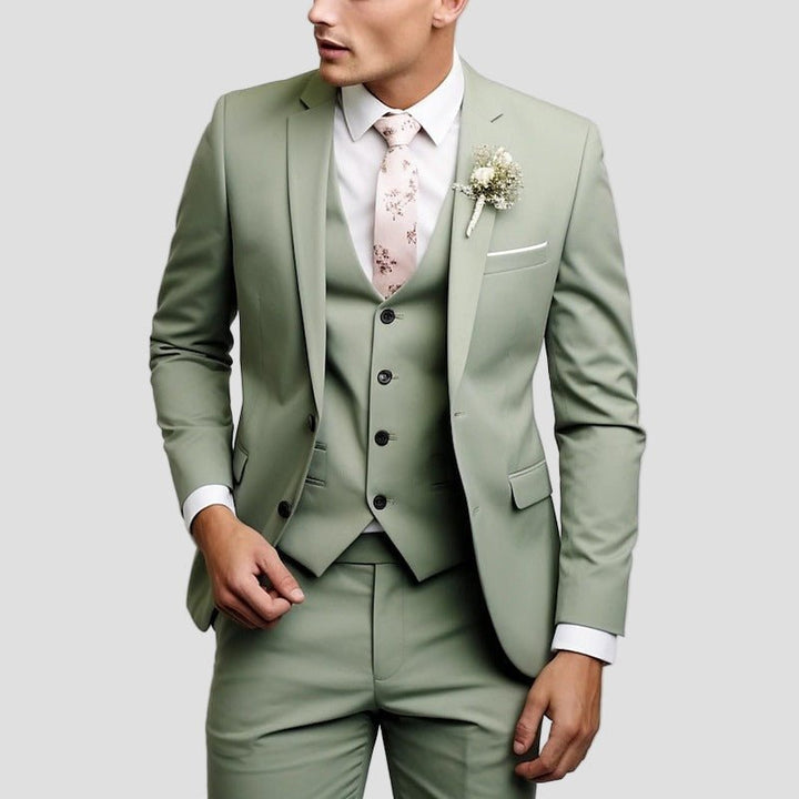 Fairfield | Tailored Fit 3-Piece Suit